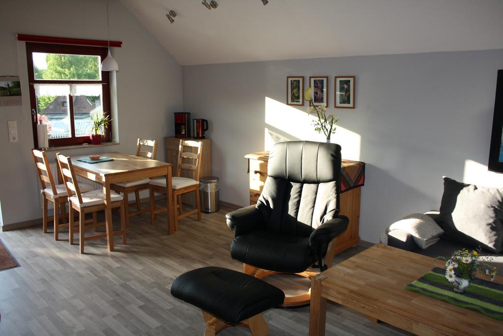 Appartement Café Landart im Thüringer Finistère à Plaue  Chambre photo